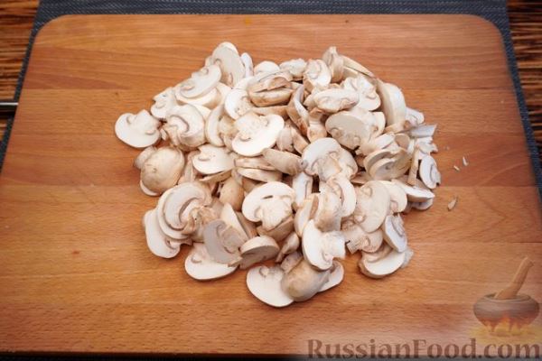 Рагу с картошкой, квашеной капустой и грибами (в духовке)